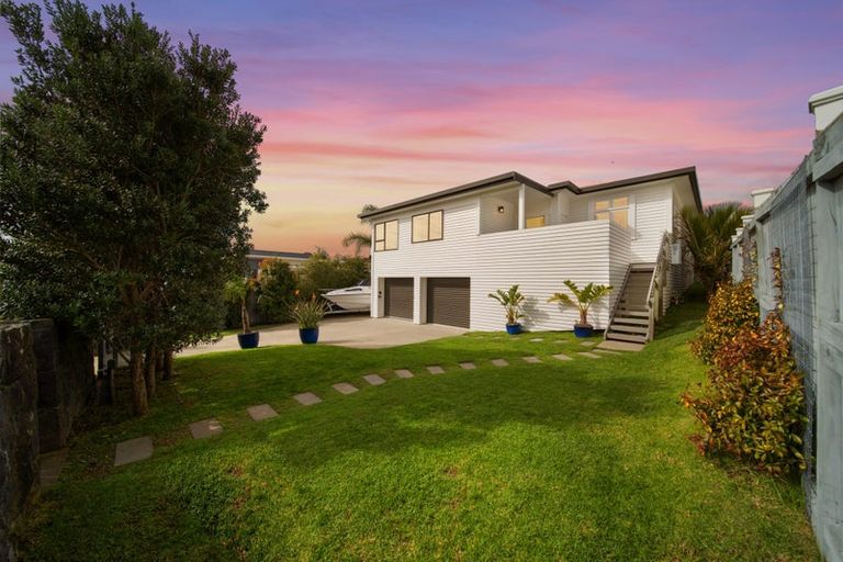 Photo of property in 15 Sea View Terrace, Cockle Bay, Auckland, 2014