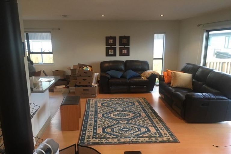 Photo of property in 87 Rosedale Road, Pinehill, Auckland, 0632