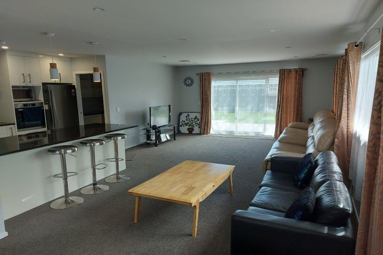 Photo of property in 32 Gilruth Road, Wallaceville, Upper Hutt, 5018
