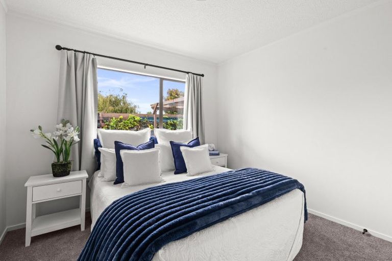 Photo of property in 35 Townshend Crescent, Greenmeadows, Napier, 4112