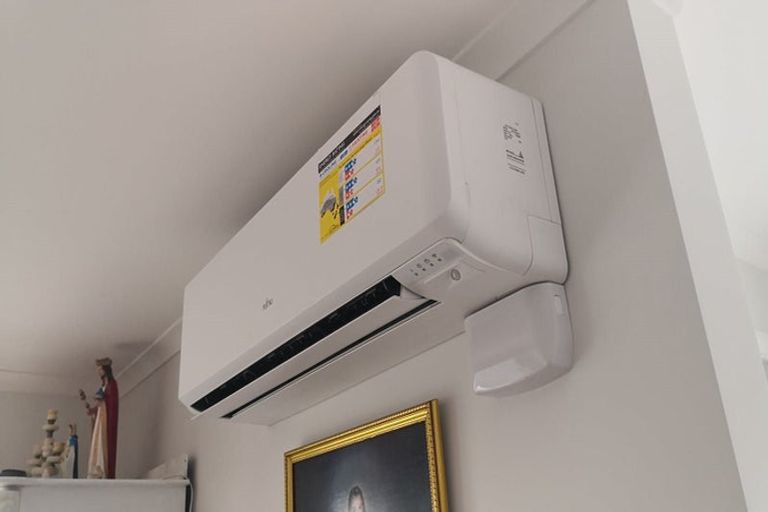 Photo of property in 124a Cambridge Terrace, Fairfield, Lower Hutt, 5011