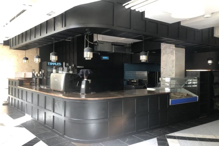 Photo of property in 125 Queen Street, Northcote Point, Auckland, 0627