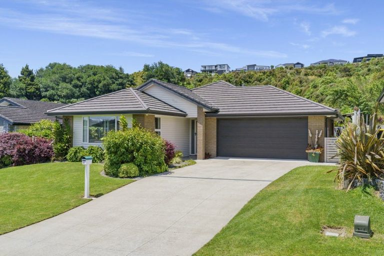 Photo of property in 37 Rochfort Crescent, Pyes Pa, Tauranga, 3112