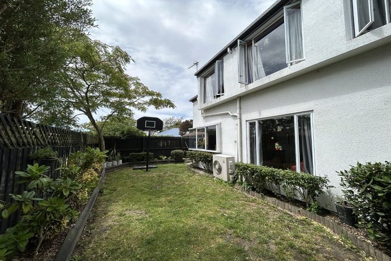 Photo of property in 2/144a Yaldhurst Road, Sockburn, Christchurch, 8042