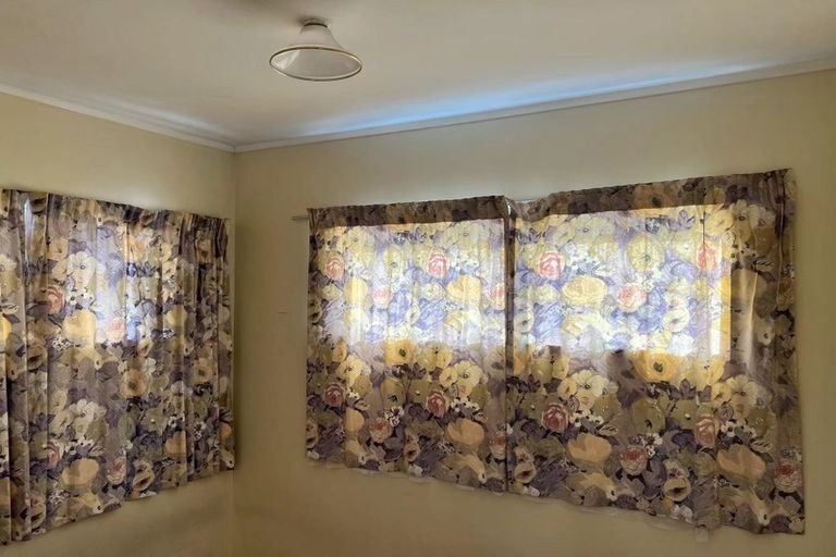 Photo of property in 62 James Street, Bayview, Auckland, 0629