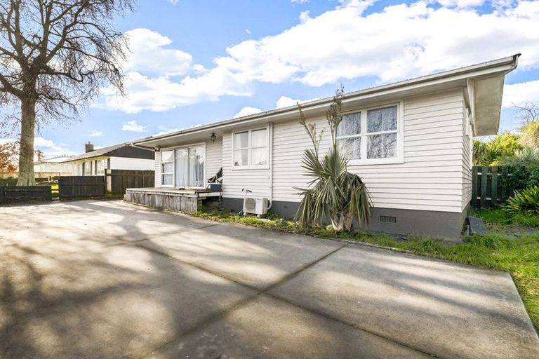 Photo of property in 12 Cargill Street, Papakura, 2110