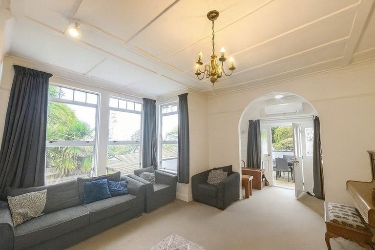 Photo of property in 33a Shakespeare Road, Bluff Hill, Napier, 4110