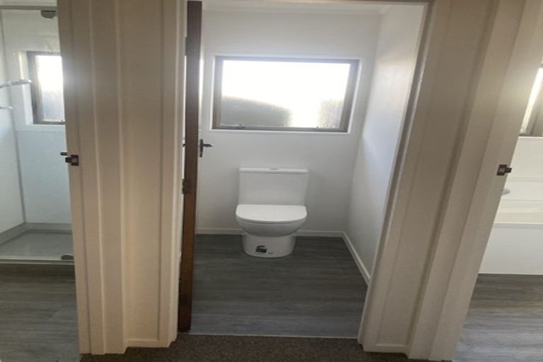 Photo of property in 8b George Street, Lower Vogeltown, New Plymouth, 4310