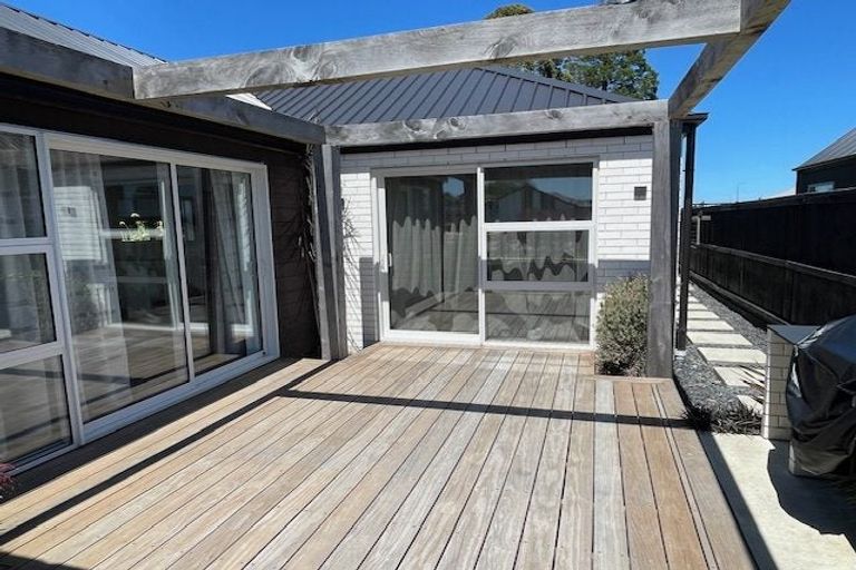 Photo of property in 6 John Raven Lane, Woodend, 7610