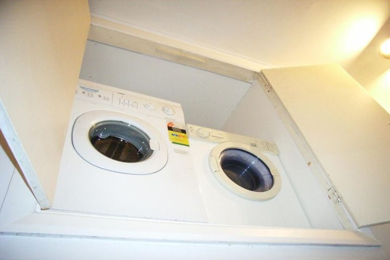 Photo of property in 42 Chaytor Street, Northland, Wellington, 6012