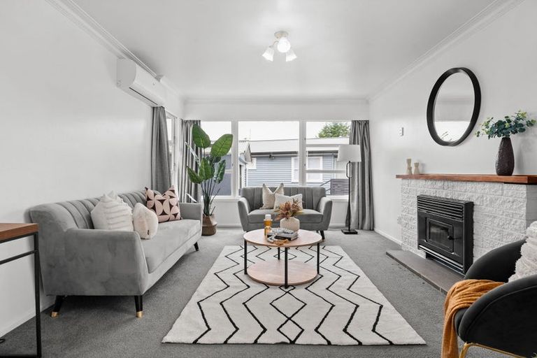 Photo of property in 16 Manapouri Place, Glenview, Hamilton, 3206