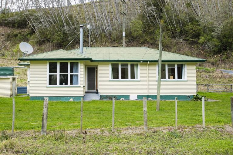 Photo of property in 3060 Tiniroto Road, Tiniroto, Manutuke, 4078