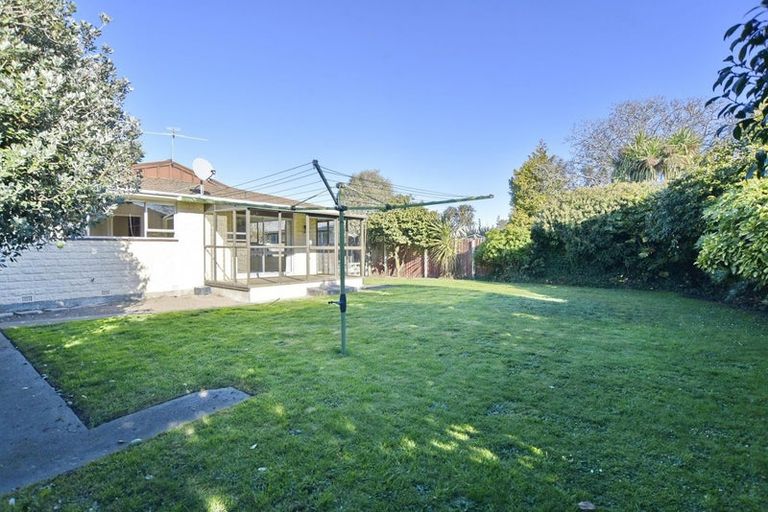 Photo of property in 2/28 Strathfield Avenue, Dallington, Christchurch, 8061
