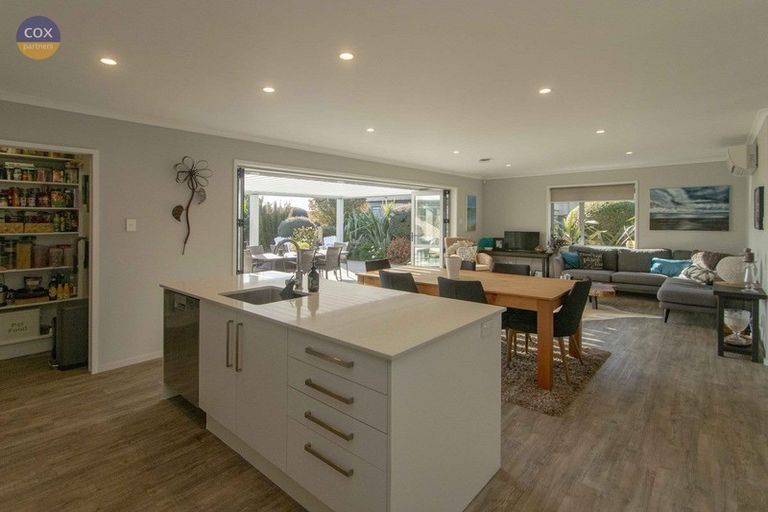 Photo of property in 11 Waitaha Place, Clive, 4102