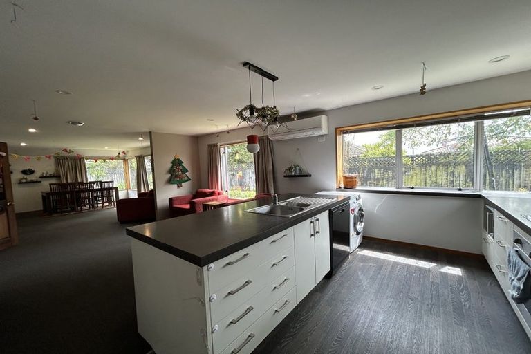 Photo of property in 2/144a Yaldhurst Road, Sockburn, Christchurch, 8042