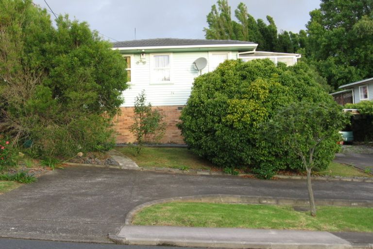 Photo of property in 74 Vodanovich Road, Te Atatu South, Auckland, 0610