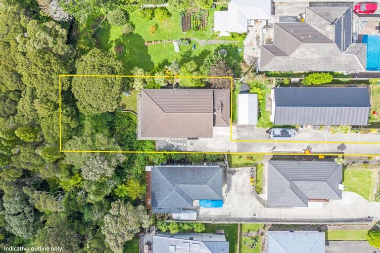 Photo of property in 1/85 Verran Road, Birkenhead, Auckland, 0626