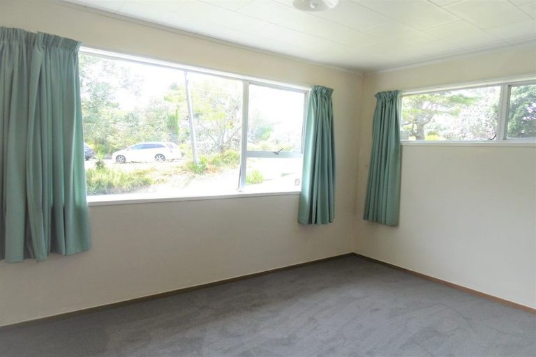Photo of property in 372 East Coast Road, Sunnynook, Auckland, 0630