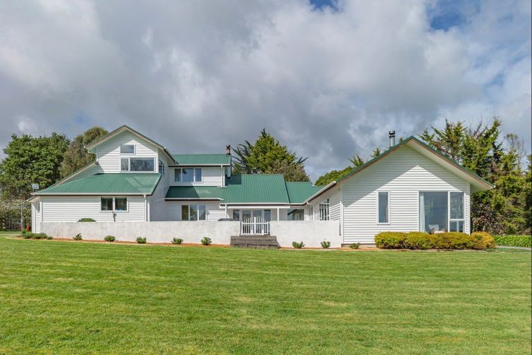 Photo of property in 233 North Manakau Road, Manakau, Levin, 5573