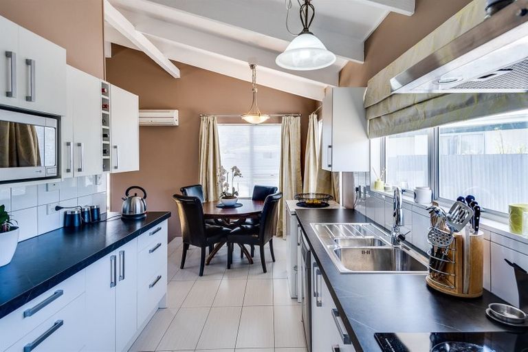 Photo of property in 15 Sutherland Street, Tamatea, Napier, 4112