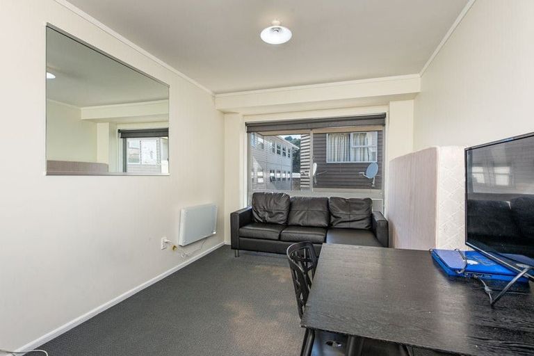 Photo of property in 8/27 Drummond Street, Mount Cook, Wellington, 6021