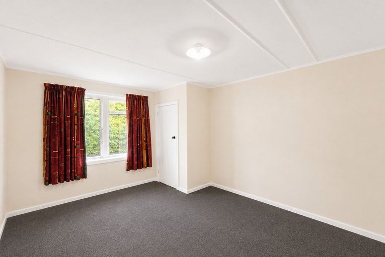 Photo of property in 83 Port Hills Road, Heathcote Valley, Christchurch, 8022