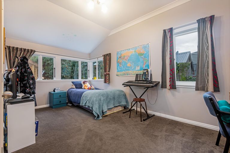 Photo of property in 43 Knowles Street, Terrace End, Palmerston North, 4410