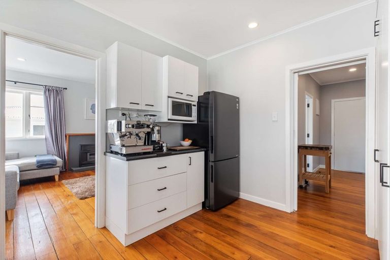 Photo of property in 324 Glengarry Road, Glen Eden, Auckland, 0602