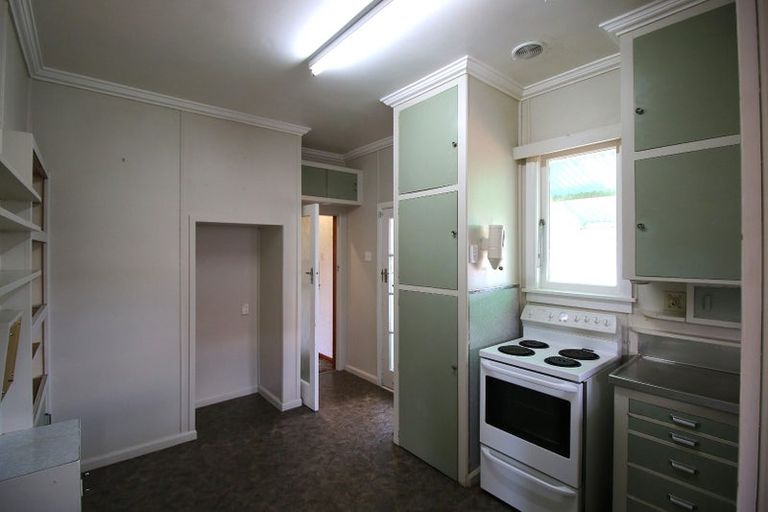 Photo of property in 34 Botanical Road, Takaro, Palmerston North, 4412