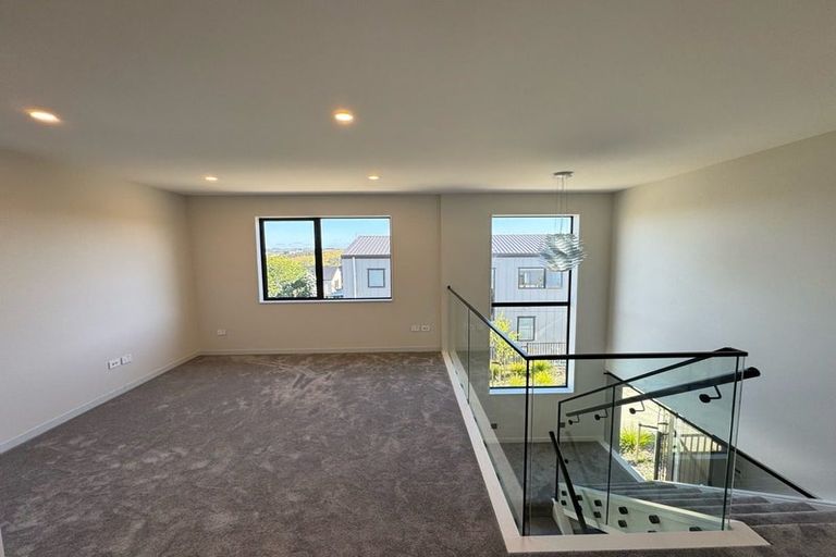 Photo of property in 22 Pohewa Road, Silverdale, 0932