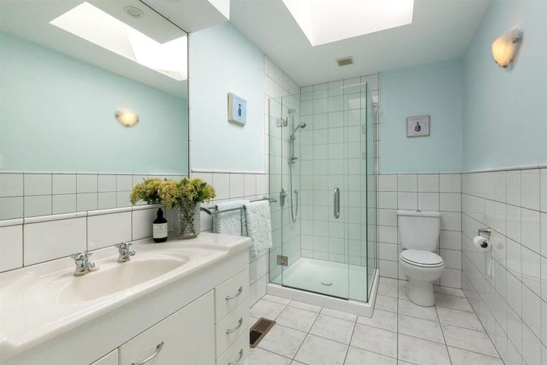 Photo of property in 45 Hine Road, Wainuiomata, Lower Hutt, 5014