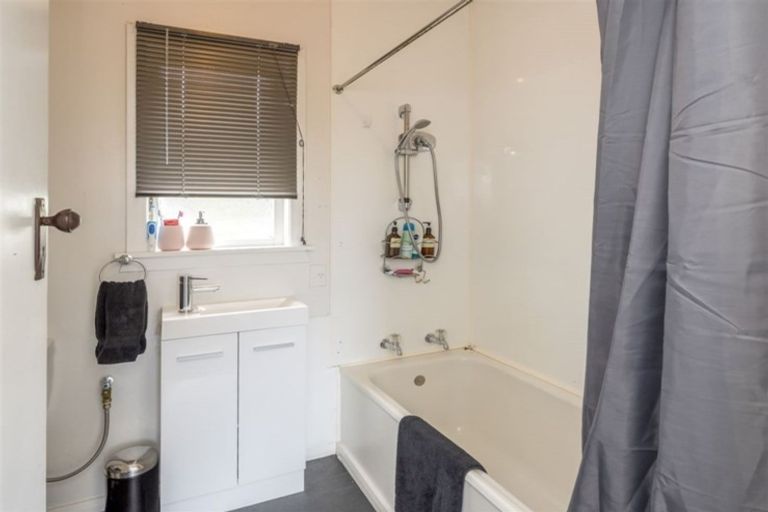 Photo of property in 7 Mckenzie Street, Levin, 5510