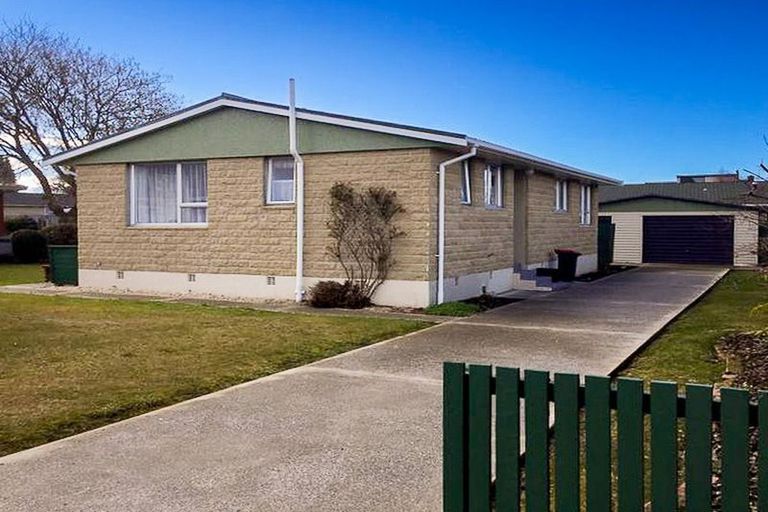 Photo of property in 5 Hillary Street, Waimate, 7924