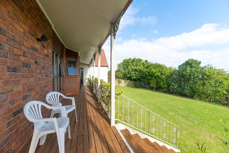 Photo of property in 80 Highland Park Drive, Highland Park, Auckland, 2010