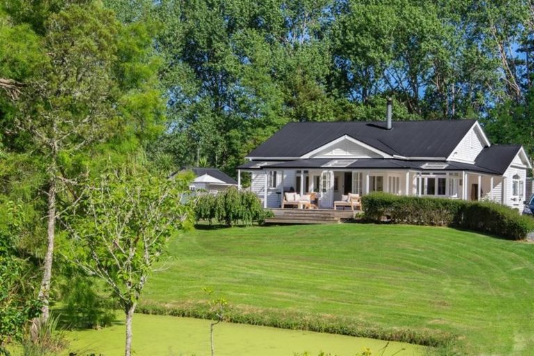 Photo of property in 137 Sandspit Road, Warkworth, 0982