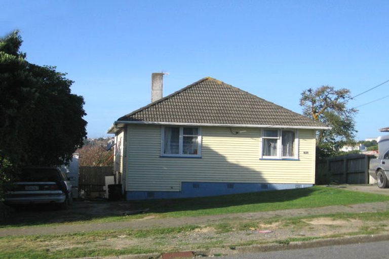 Photo of property in 90 Tireti Road, Titahi Bay, Porirua, 5022