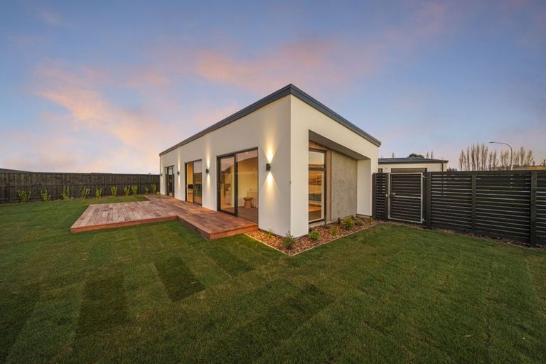 Photo of property in 12 Sutton Street, Rangiora, 7400