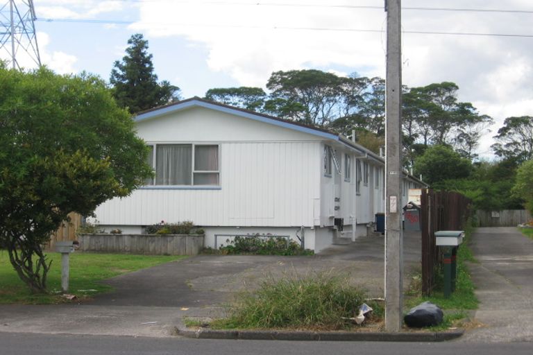 Photo of property in 4/80 Portage Road, New Lynn, Auckland, 0600