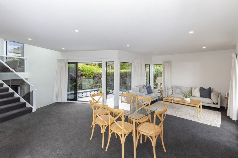 Photo of property in 2/11 Belleview Terrace, Mount Pleasant, Christchurch, 8081