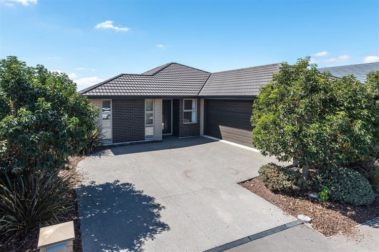 Photo of property in 14 Bradwell Crescent, Halswell, Christchurch, 8025