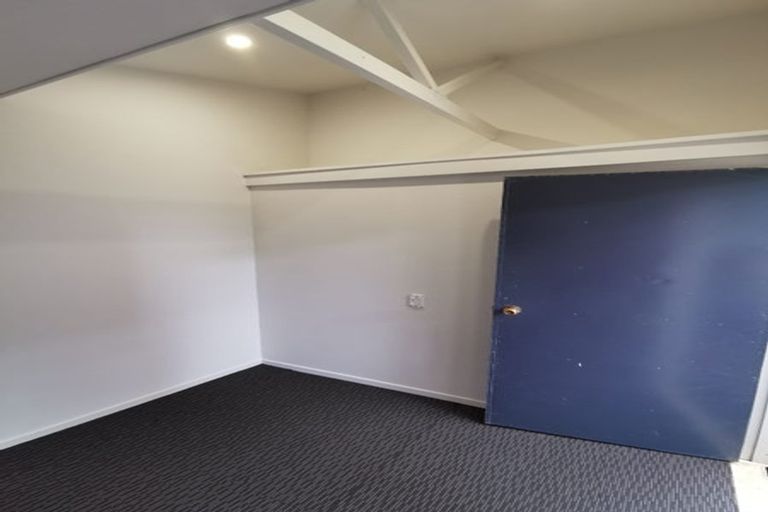 Photo of property in 141 Ennis Avenue, Pakuranga Heights, Auckland, 2010