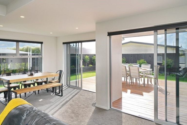 Photo of property in 25 Beech Drive, Rangiora, 7400