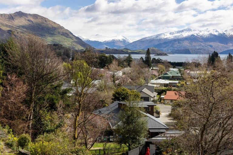Photo of property in 7 Redwood Lane, Wanaka, 9305