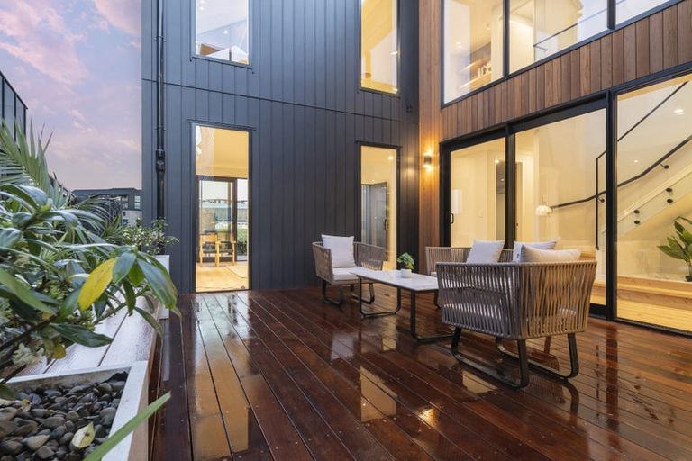 Photo of property in 14 Streamview Way, Long Bay, Auckland, 0630
