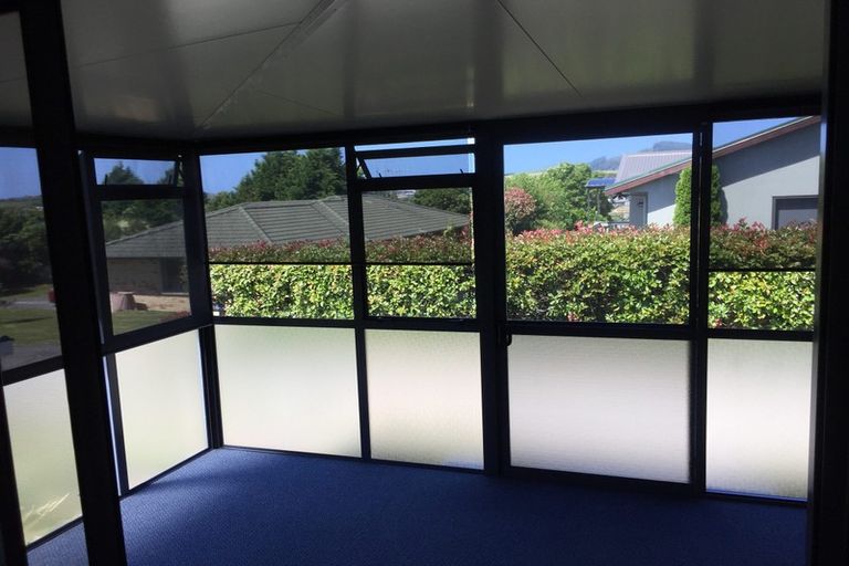 Photo of property in 17 Highcroft Place, Welcome Bay, Tauranga, 3112