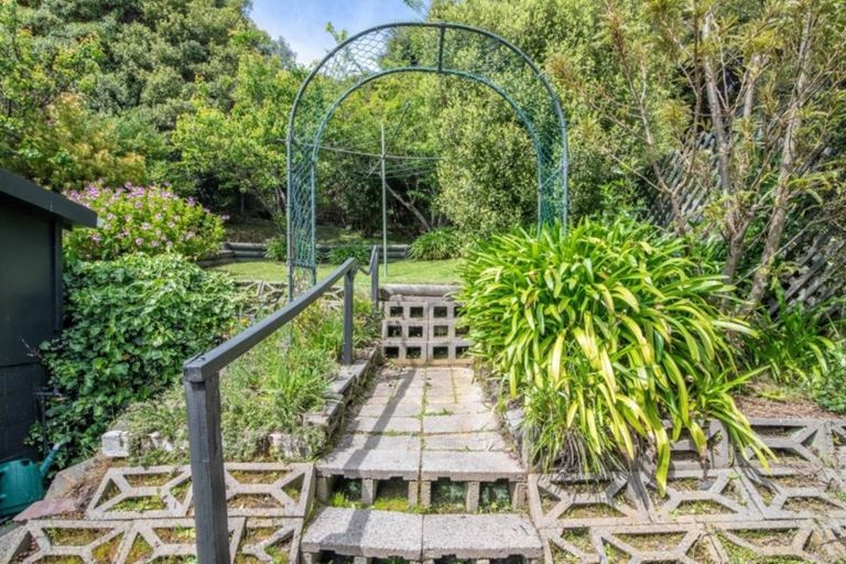 Photo of property in 35 Kingfisher Road, Takamatua, 7581