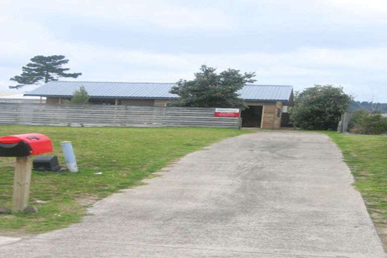 Photo of property in 106 Ocean Close, Matarangi, Whitianga, 3592