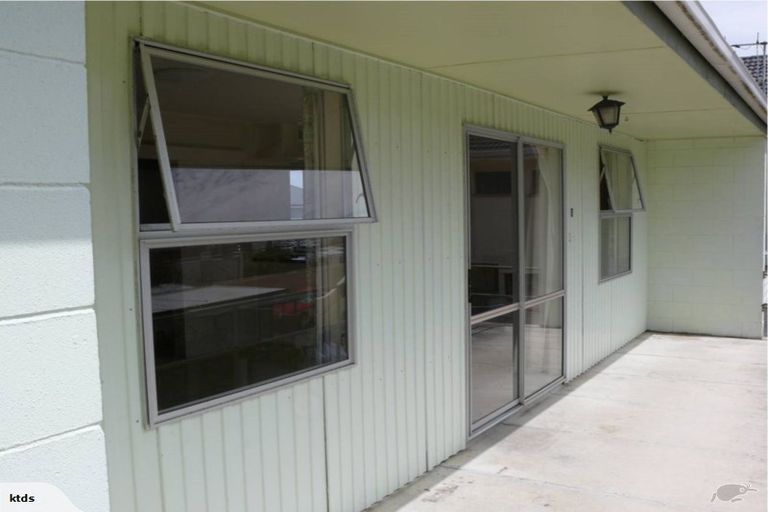 Photo of property in Mt View Flats, 6 The Mall, Mount Maunganui, 3116
