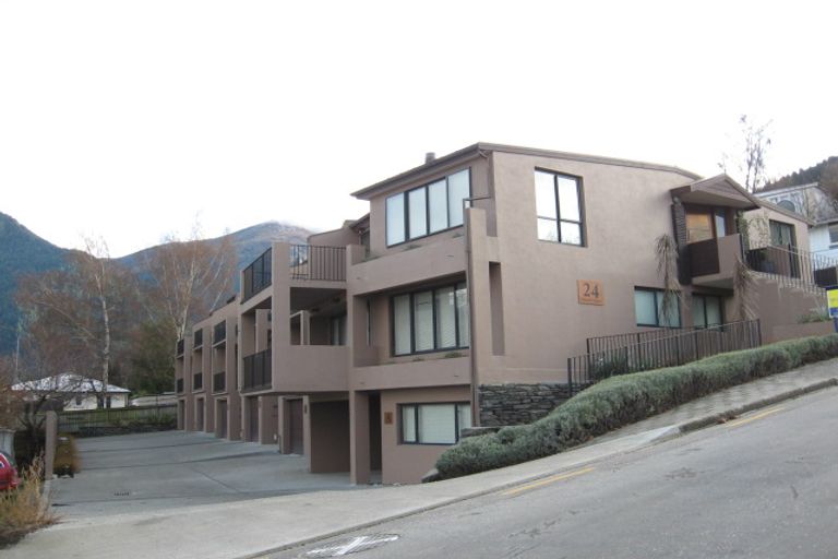 Photo of property in 24c Suburb Street, Queenstown, 9300