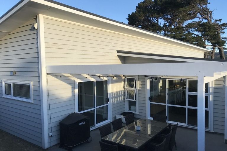 Photo of property in 21 Tasman Close, Aotea, Porirua, 5024